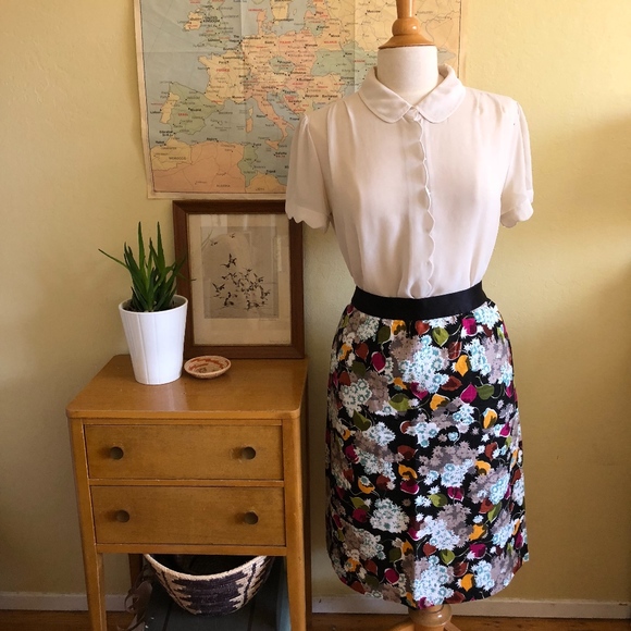 Anthropologie Dresses & Skirts - Anthropologie Floral Pencil Skirt - Girls by Savoy